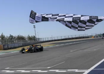 Verstappen ganha em Austin e está mais perto do líder Piastri