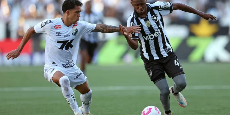 Botafogo fica duas vezes à frente, mas cede empate ao Santos no Rio