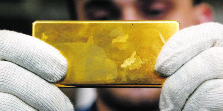 Ouro atinge novos máximos e ultrapassa os 4.200 dólares