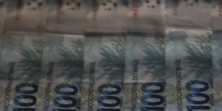 Saiba como resgatar dinheiro investido no Banco Master