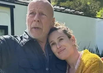 ‘Fico muito feliz e grata por ainda poder ir abraçá-lo’, diz filha de Bruce Willis