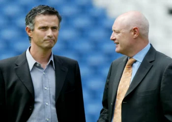 F1. Antigo patrão de Mourinho veio a Lisboa prometer “a maior reviravolta da história do desporto”