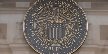 Expectativa de inflação para 1 ano nos EUA cai a 3,2% em outubro, diz Fed