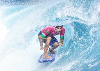 Gabriel Medina retorna ao Circuito Mundial de Surfe em 2026