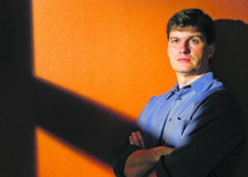 Michael Burry que apostou contra Nvidia e Palantir encerra fundo devido a “avaliações desconectadas com o mercado”