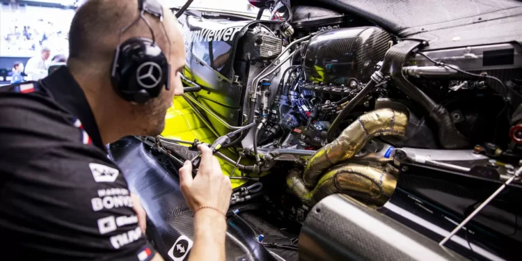 F1 já tem a primeira novela de 2026: duas equipas podem ter truque nos motores e vantagem em pista