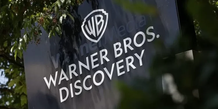 Warner rejeita oferta de US$ 108 bilhões da Paramount e recomenda proposta da Netflix