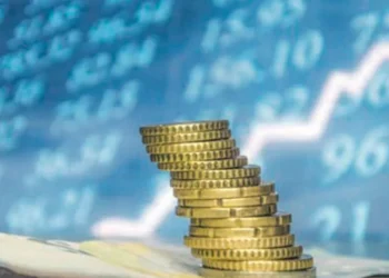 Euro acaba o ano a valorizar face ao dólar, libra e iene