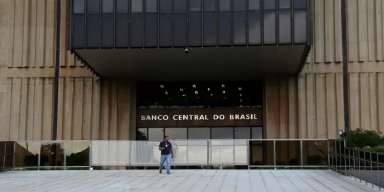 Ata do Copom aponta inflação em queda, mas acima da meta