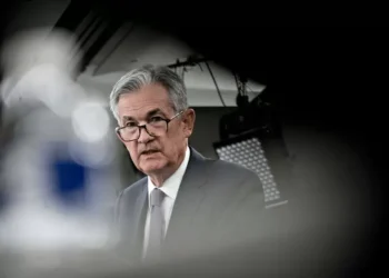 Fed volta a cortar taxas pela terceira vez seguida apesar de divisão interna