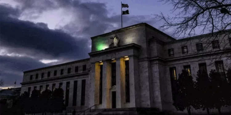 Fed volta a cortar taxas em 25 pontos base pela terceira vez seguida