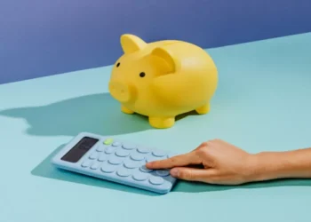 Como começar a investir do zero: um guia seguro com pouco dinheiro