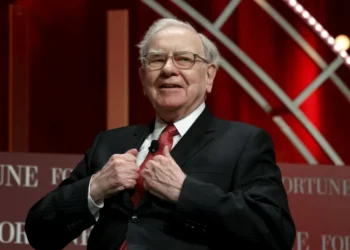Warren Buffett deixa cargo de CEO da Berkshire Hathaway com retorno de 6.100.000%