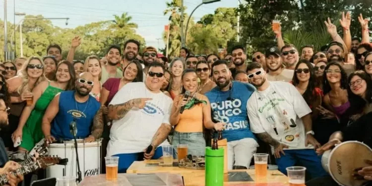 ‘P do Pecado’, do Grupo Menos é Mais, lidera ranking de músicas mais ouvidas no streaming em 2025