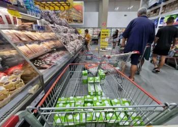 Inflação sobe 0,33% em dezembro e fecha 2025 dentro da meta