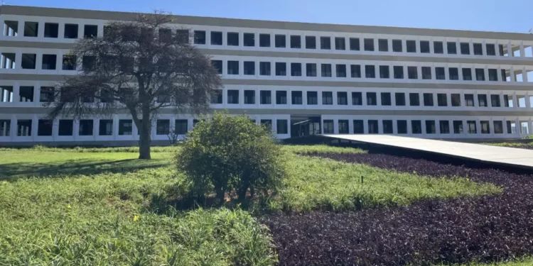 MPTCU pede investigação de diretor do BC no caso Master