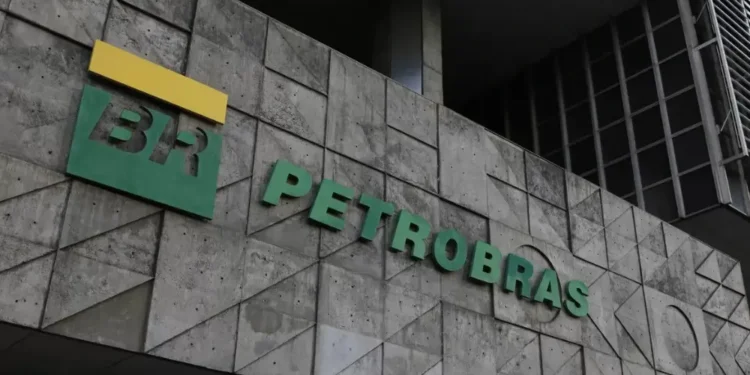 Petrobras anuncia redução de 7,8% no preço do gás natural para as distribuidoras