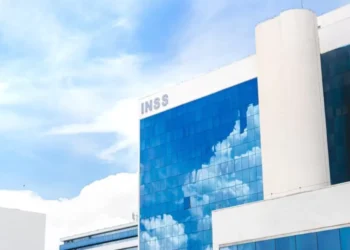 Idade mínima e pontos para se aposentar sobem em 2026