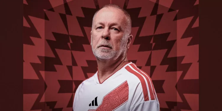 Mano Menezes assume comando técnico da seleção do Peru por 4 anos