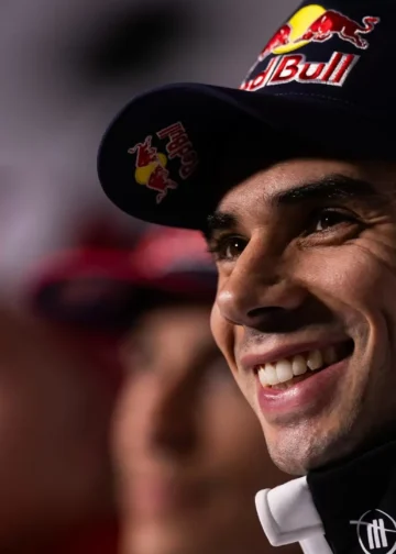 Miguel Oliveira estreia-se nas Superbikes apontado ao título