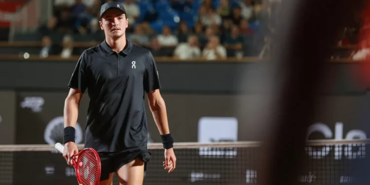 Rio Open: João Fonseca mira final nas duplas após queda em simples
