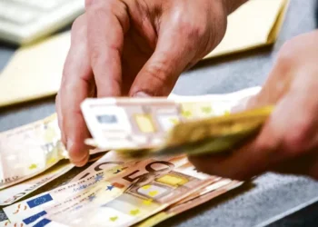 Juros dos Certificados de Aforro descem em março mas continuam a bater (quase) todos os depósitos