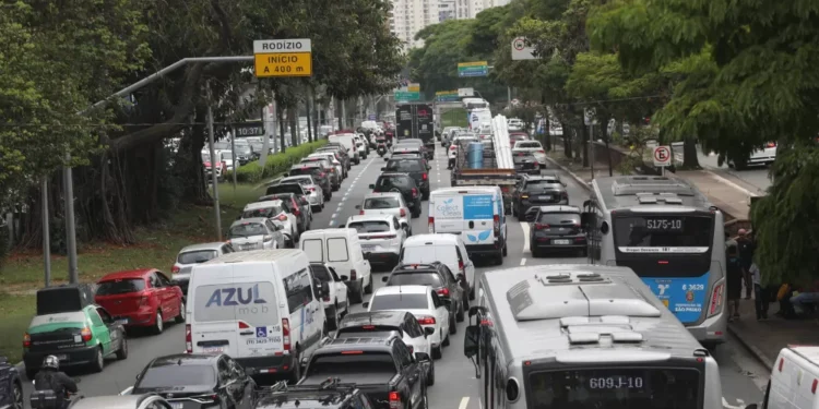 Comprar carro ou assinatura: Qual a melhor opção para o seu bolso?