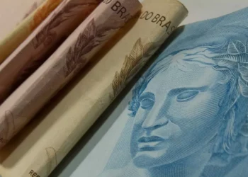 IPCA: Inflação oficial sobe 0,33% em janeiro