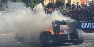 Princípio de incêndio em carro da Fórmula 1