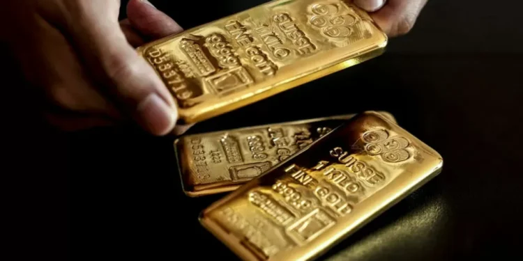 Preços do ouro e da prata recuam e há receios de uma queda mais acentuada