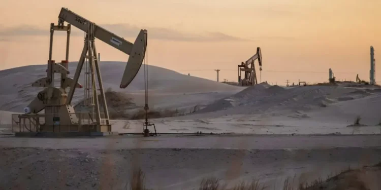 Bolsas e euro em baixa mas petróleo sobe 8% com intensificar do conflito